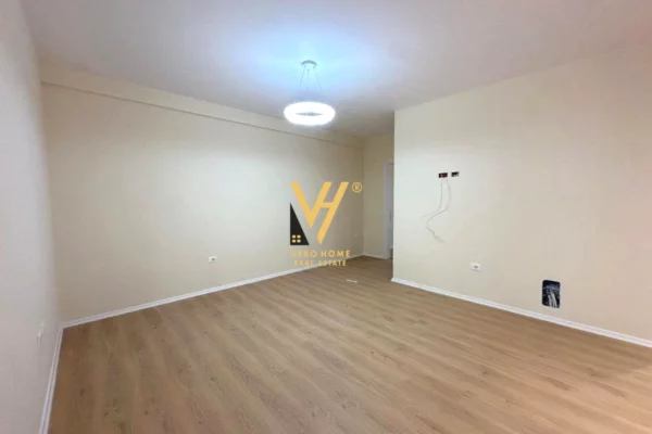 Ambient biznesi me qera 3+1 ne Tirane - 550 Euro