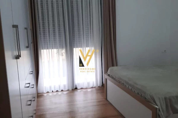 Shtepi me qera 1+1 ne Tirane - 450 Euro