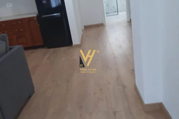 Shtepi me qera 1+1 ne Tirane - 450 Euro