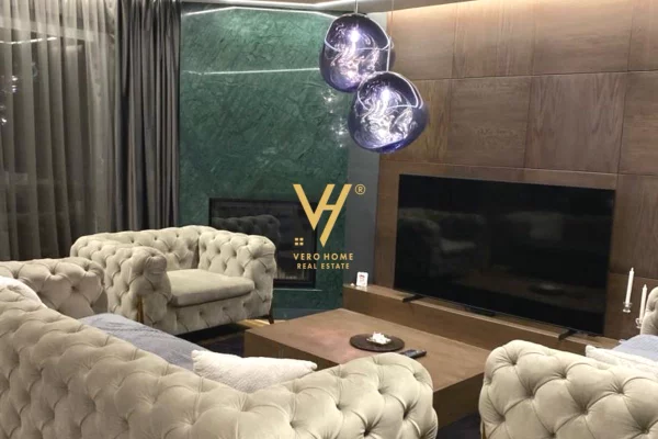 Shtepi me qera 3+1 ne Tirane - 2,500 Euro