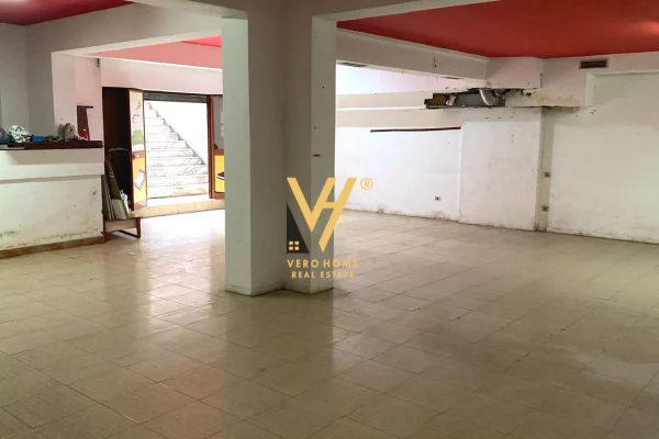 Ambient biznesi me qera 4+1 ne Tirane - 35,000 Leke