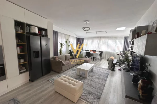 Shtepi ne shitje 3+1 ne Tirane - 22,000,000 Leke