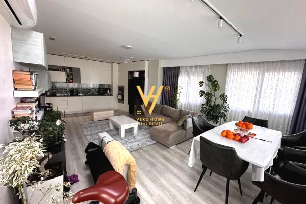 Shtepi ne shitje Apartament ne Tirane, 3+1, Mobilimi E mobiluar, Pagesa 22,000,000  Leke.