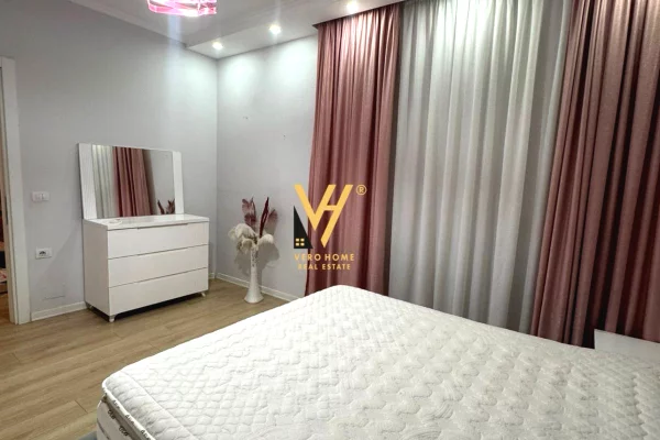 Shtepi me qera 2+1 ne Tirane - 70,000 Leke