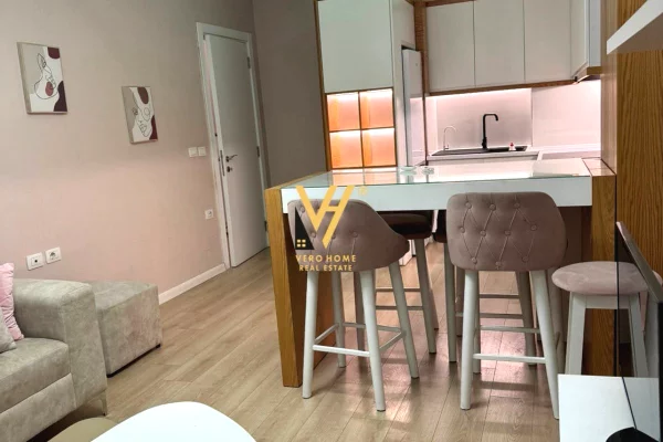 Shtepi me qera 2+1 ne Tirane - 70,000 Leke