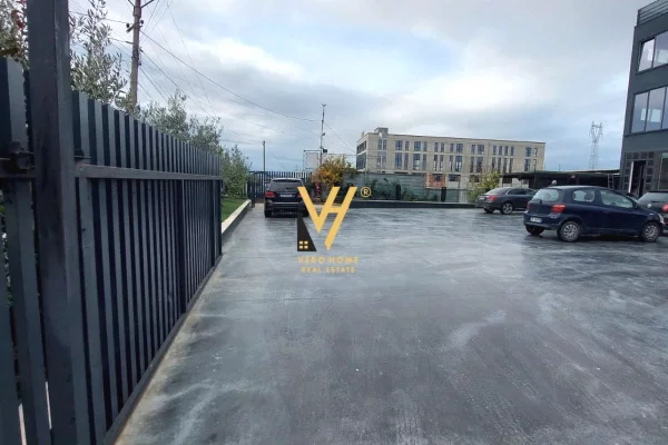 JEPET OBJEKT MULTIFUNKSIONAL ME QERA TE TOP CHANNEL 4.800 EURO