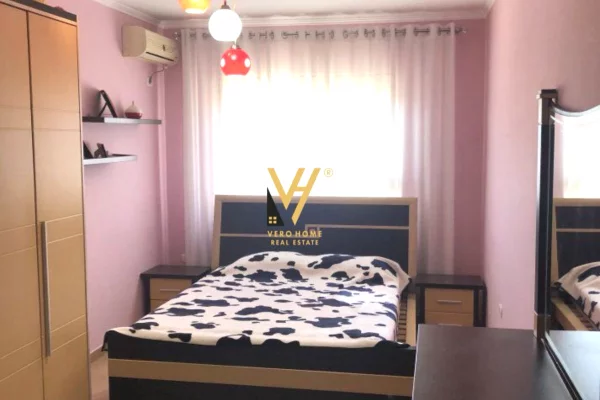 Shtepi ne shitje Apartament ne Tirane, 2+1, Mobilimi E mobiluar, Pagesa 150,000  Euro.