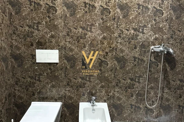 Shtepi me qera 2+1 ne Tirane - 750 Euro