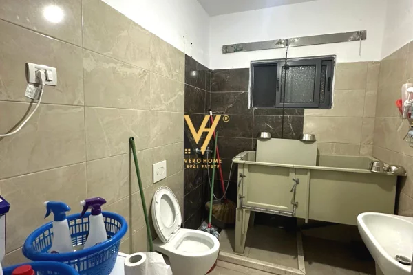 Ambient biznesi me qera 1+1 ne Tirane - 1,200 Euro