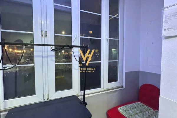 JEPET DYQAN 90 M2 ME QIRA TE KOMUNA E PARISIT 1.200 EURO