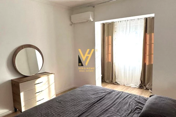 Shtepi ne shitje Apartament ne Tirane, 1+1, Mobilimi E mobiluar, Pagesa 155,000  Euro.