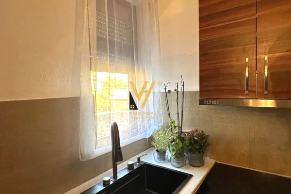 Shtepi ne shitje Apartament ne Tirane, 1+1, Mobilimi E mobiluar, Pagesa 155,000  Euro.