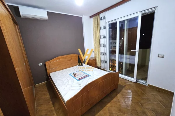 Shtepi me qera Apartament ne Tirane, 2+1, Mobilimi E mobiluar, Pagesa 75,000  Leke.