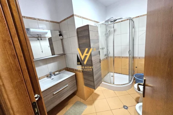 Shtepi me qera Apartament ne Tirane, 2+1, Mobilimi E mobiluar, Pagesa 75,000  Leke.