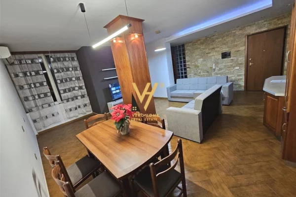 Shtepi me qera 2+1 ne Tirane - 75,000 Leke