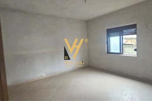 Casa in vendita 4+1 a Kavaja - 90,000 Euro