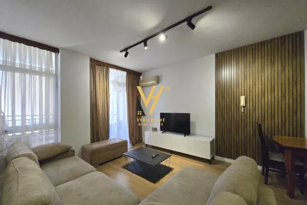 Shtepi me qera 2+1 ne Tirane - 850 Euro