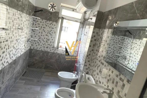 Shtepi me qera Apartament ne Tirane, 2+1, Mobilimi E mobiluar, Pagesa 700  Euro.