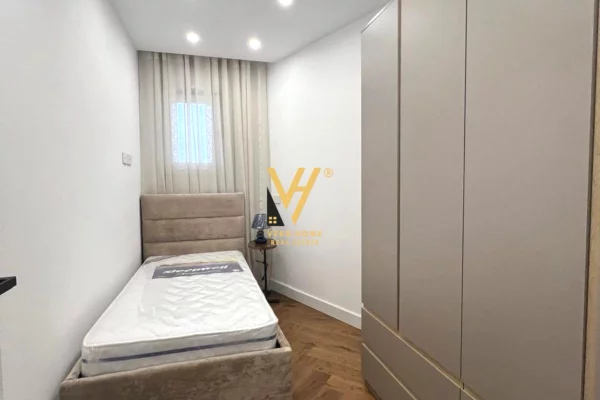 Shtepi me qera Apartament ne Tirane, 2+1, Mobilimi E mobiluar, Pagesa 1,200  Euro.