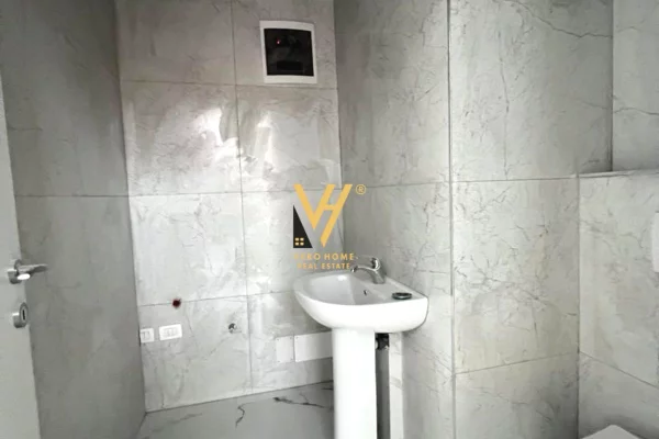 Ambient biznesi me qera 1+1 ne Tirane - 600 Euro