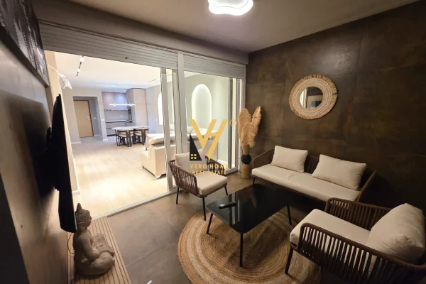 Shtepi ne shitje Apartament ne Tirane, 2+1, Mobilimi E mobiluar, Pagesa 320,000  Euro.