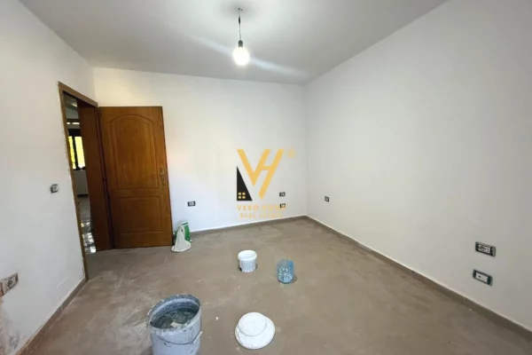 JEPET AMBIENT BIZNESI 70 M2 ME QERA NE VASIL SHANTO 50.000 LEKE