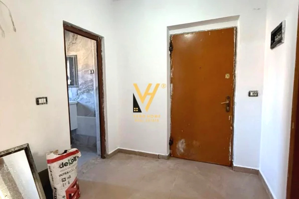 JEPET AMBIENT BIZNESI 70 M2 ME QERA NE VASIL SHANTO 50.000 LEKE