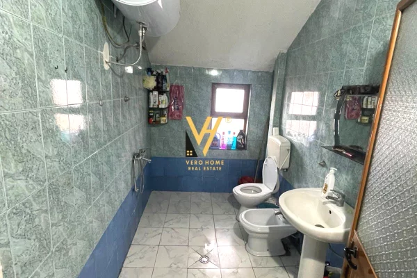 Shtepi me qera Apartament ne Tirane, 3+1, Mobilimi E mobiluar, Pagesa 450  Euro.