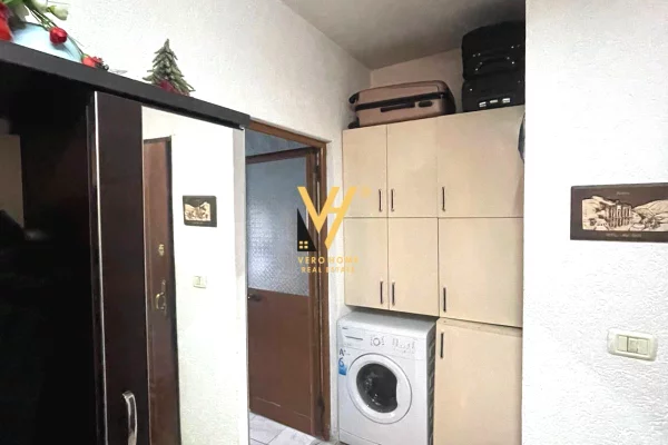 Shtepi me qera Apartament ne Tirane, 3+1, Mobilimi E mobiluar, Pagesa 450  Euro.