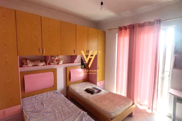 Shtepi me qera Apartament ne Tirane, 3+1, Mobilimi E mobiluar, Pagesa 60,000  Leke.