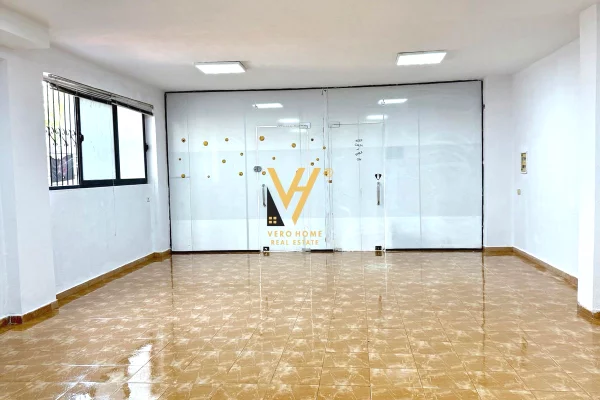 Ambient biznesi me qera 1+1 ne Tirane - 600 Euro