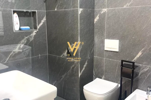 Shtepi me qera 1+1 ne Tirane - 85,000 Leke