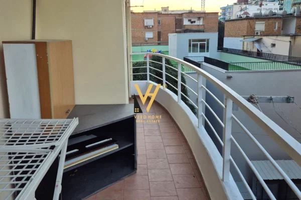 Shtepi me qera Apartament ne Tirane, 2+1, Mobilimi E mobiluar, Pagesa 65,000  Leke.