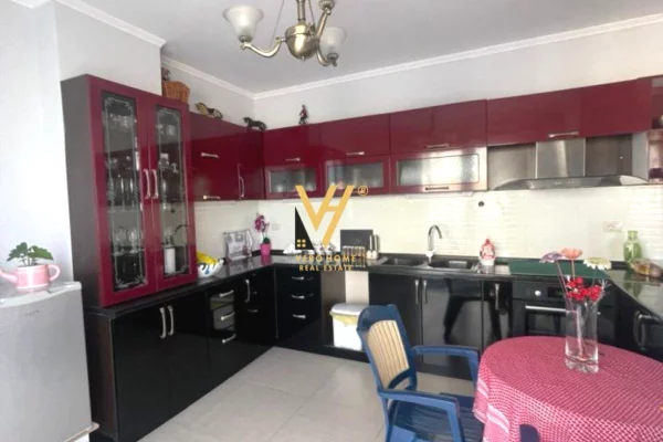 Shtepi me qera 2+1 ne Tirane - 50,000 Leke