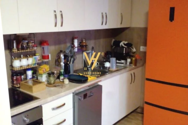 Shtepi me qera 2+1 ne Tirane - 730 Euro