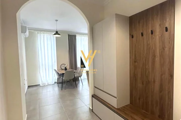 Shtepi me qera 1+1 ne Tirane - 65,000 Leke