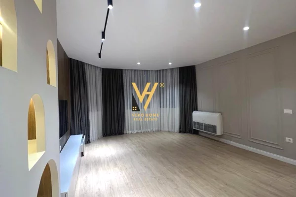 Shtepi me qera 3+1 ne Tirane - 2,500 Euro