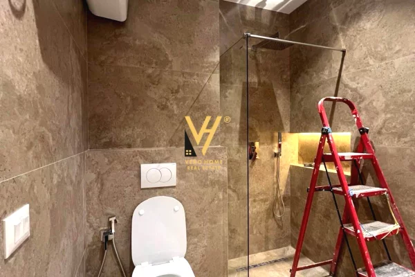 Shtepi me qera 3+1 ne Tirane - 2,500 Euro