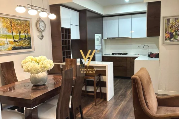 Shtepi me qera 3+1 ne Tirane - 95,000 Leke