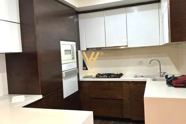 Shtepi me qera 3+1 ne Tirane - 95,000 Leke