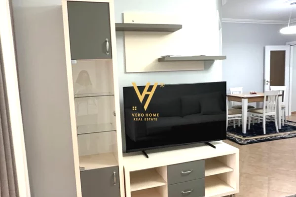 Shtepi me qera Apartament ne Tirane, 2+1, Mobilimi E mobiluar, Pagesa 80,000  Leke.