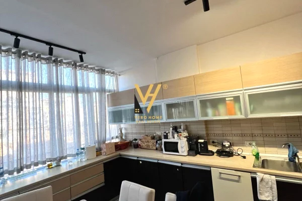 Shtepi me qera 2+1 ne Tirane - 90,000 Leke