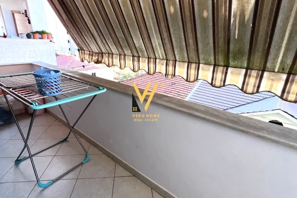 Shtepi me qera 2+1 ne Tirane - 90,000 Leke