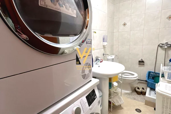 Shtepi me qera Apartament ne Tirane, 2+1, Mobilimi E mobiluar, Pagesa 90,000  Leke.