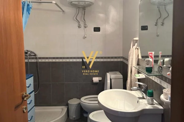 Shtepi ne shitje 1+1 ne Tirane - 160,000 Euro