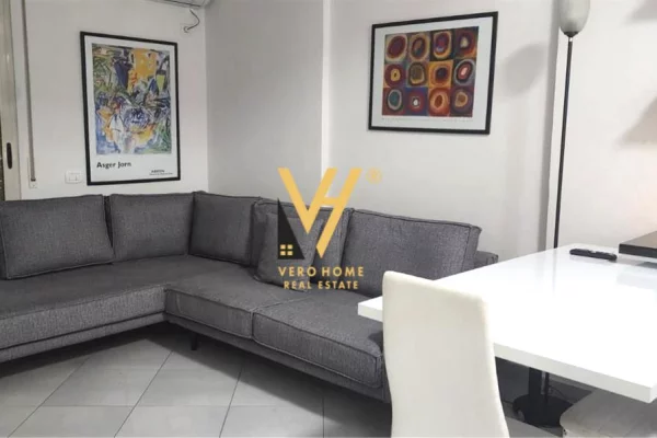 Shtepi me qera 2+1 ne Tirane - 50,000 Leke