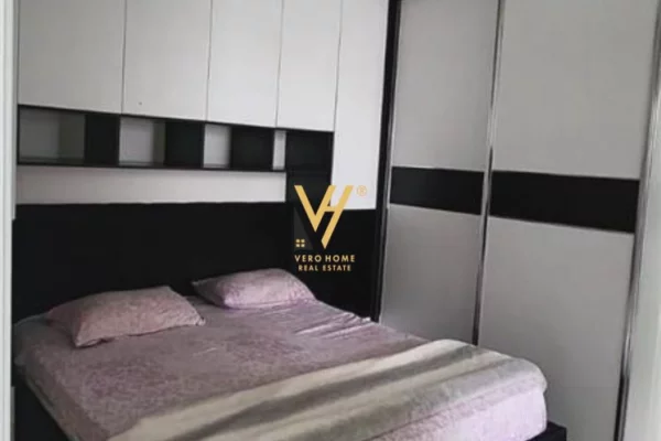 Shtepi me qera Apartament ne Tirane, 2+1, Mobilimi E mobiluar, Pagesa 50,000  Leke.