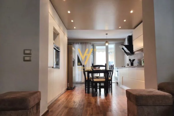 Shtepi me qera 2+1 ne Tirane - 115,000 Leke