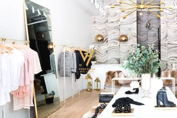 Ambient biznesi ne shitje 1+1 ne Tirane - 420,000 Euro