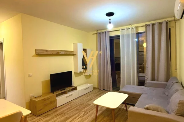 Shtepi me qera 2+1 ne Tirane - 750 Euro